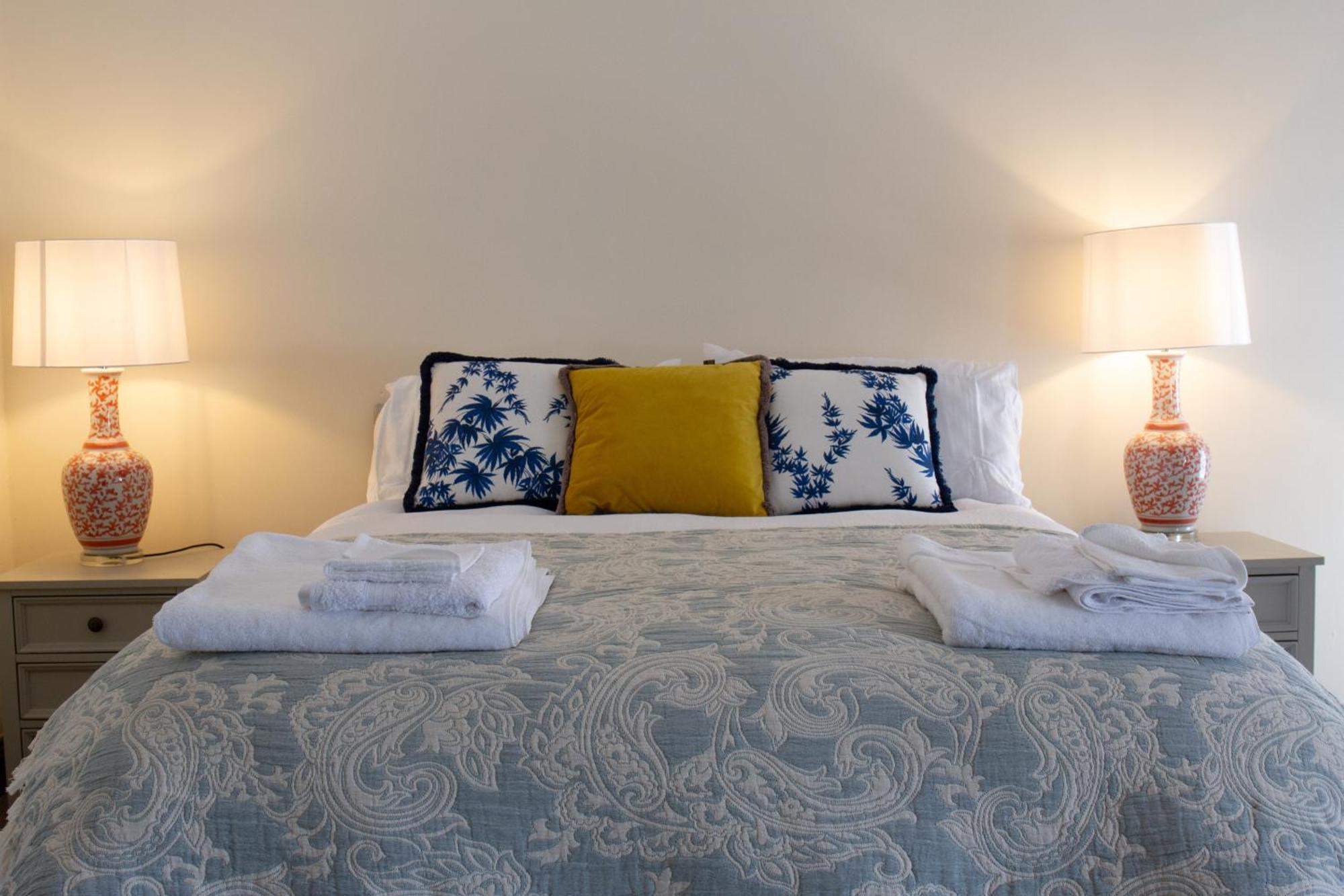 Hill House Lodge Sleeps 6 Overlooking The Rock Of Cashel Cashel  Exterior photo